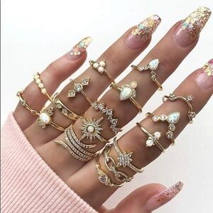 3/$30 💛 Boho Gold Ring Set